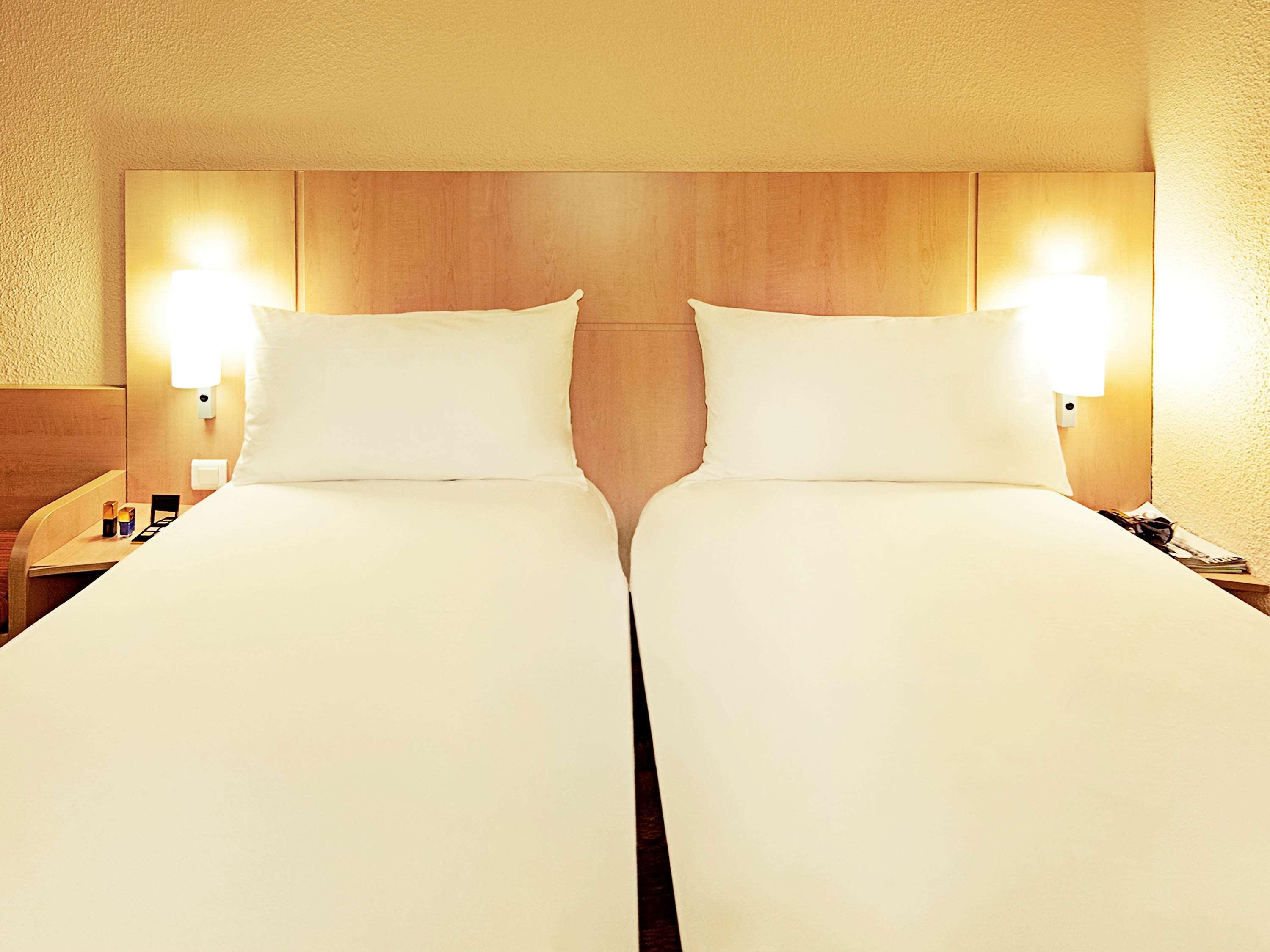 ไอบิส แซ็งต์ Hotel ภายนอก รูปภาพ